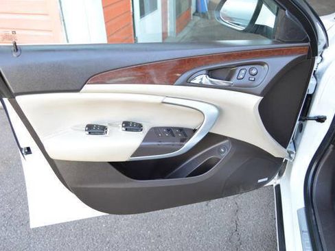 Used 2016 Buick Regal Premium w/ Driver Confidence Package #1 FWD image 30