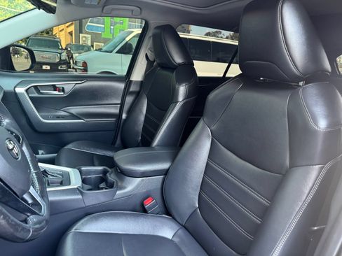 Used 2019 Toyota RAV4 XLE Premium w/ Advanced Technology Package AWD/4WD image 11