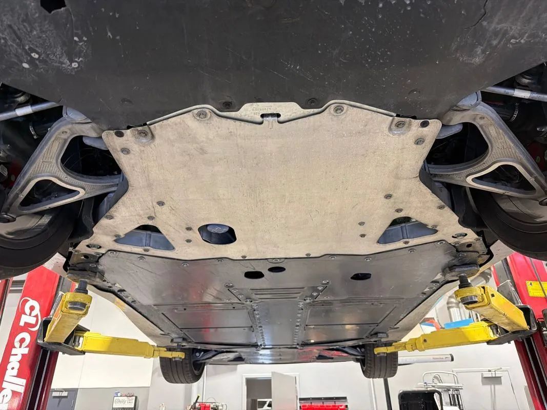 Used 2024 Chevrolet Corvette Stingray Preferred Cpe w/ Z51 Performance Package RWD image 27