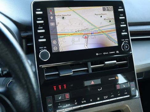 Used 2020 Toyota Avalon XLE image 21