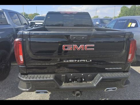 Used 2025 GMC Sierra 1500 Denali w/ Technology Package AWD/4WD image 8