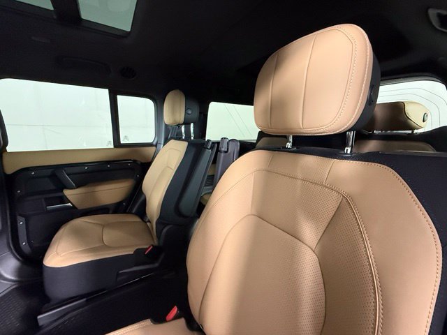 New 2026 Land Rover Defender 130 V8 AWD/4WD image 27
