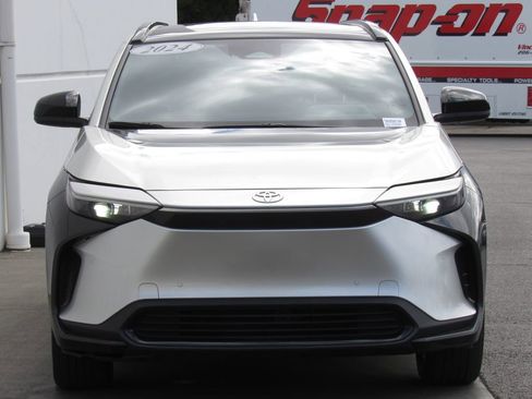 Used 2024 Toyota bZ4X XLE w/ Weather Package image 2