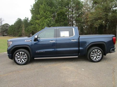 Used 2023 GMC Sierra 1500 Denali w/ Denali Reserve Package image 2