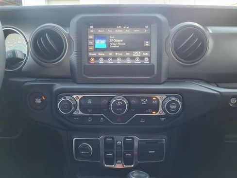 Used 2023 Jeep Wrangler Unlimited Sport AWD/4WD image 18