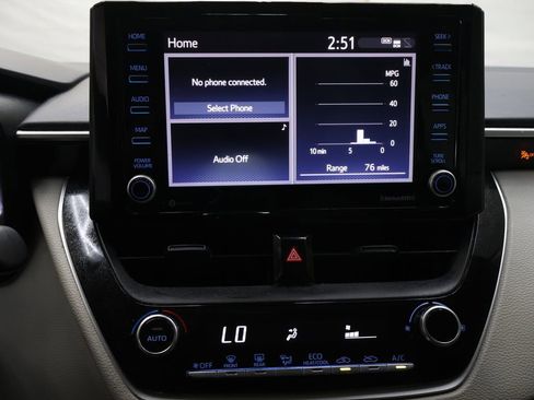 Used 2022 Toyota Corolla LE FWD image 23