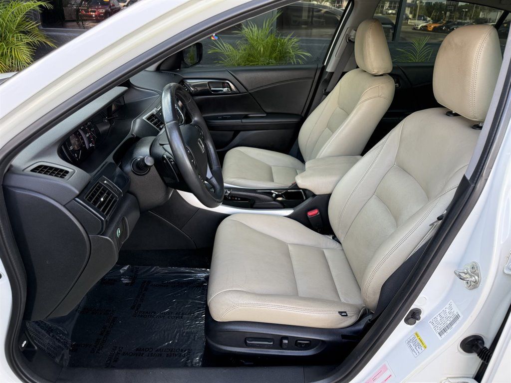 Used 2013 Honda Accord Sport image 11