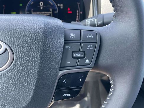 New 2026 Toyota Camry SE FWD image 33