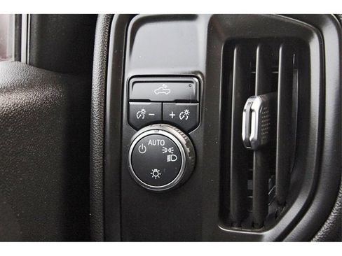 Used 2024 Chevrolet Silverado 1500 Custom image 20