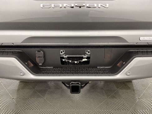 New 2026 GMC Canyon Elevation w/ Convenience Package image 8