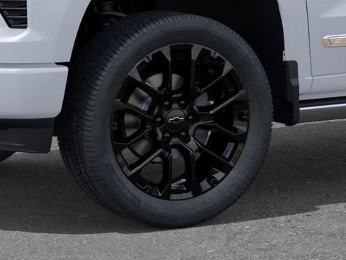 New 2026 Chevrolet Silverado 1500 High Country AWD/4WD image 9