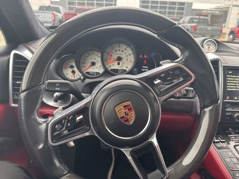 Used 2016 Porsche Cayenne Turbo AWD/4WD image 12