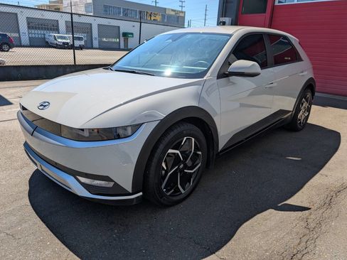 Used 2024 Hyundai Ioniq 5 SEL AWD/4WD image 6