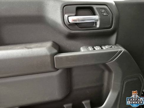 Used 2025 Chevrolet Silverado 1500 Custom Trail Boss w/ LPO, Dark Essentials Package image 13