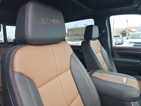 New 2025 Chevrolet Silverado 3500 High Country w/ Technology Package image 25