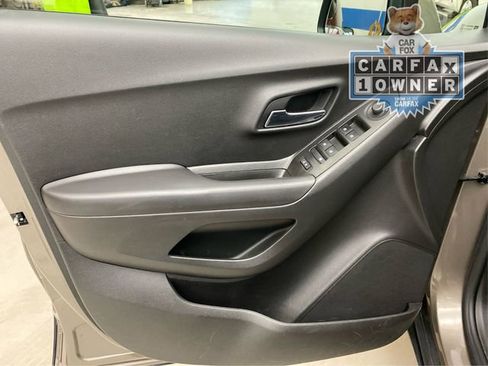 Used 2020 Chevrolet Trax LT image 24