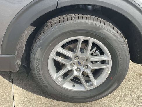 New 2026 Ford Explorer Active w/ Active Comfort Package RWD image 9