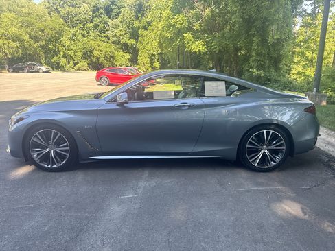 Used 2018 INFINITI Q60 3.0t Luxe w/ Sensory Package 3.0T Luxe RWD image 7