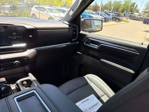 Used 2022 Chevrolet Silverado 1500 LTZ w/ Z71 Off-Road Package AWD/4WD image 21