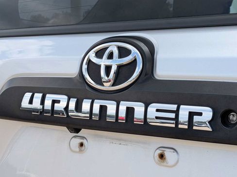 Used 2020 Toyota 4Runner TRD Off-Road AWD/4WD image 12