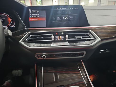 Used 2021 BMW X5 xDrive40i w/ Premium Package AWD/4WD image 22