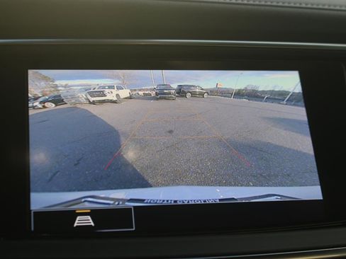 Used 2023 Buick Enclave Essence image 24