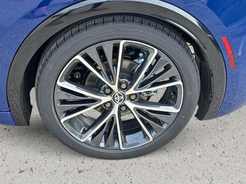 New 2026 Toyota Prius XLE FWD image 33