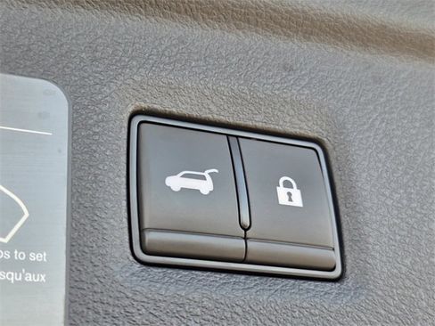 Used 2023 INFINITI QX50 Luxe image 18