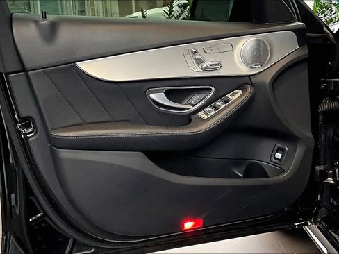 Used 2019 Mercedes-Benz C 300 Sedan image 20