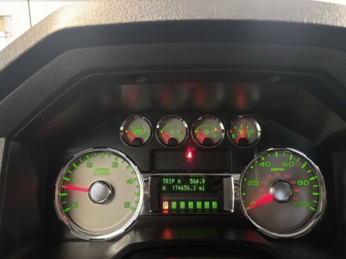 Used 2009 Ford F350 Lariat image 14