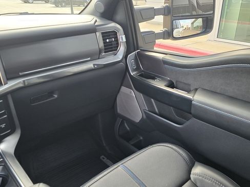 Used 2024 Ford F150 Platinum w/ FX4 Off-Road Package image 26