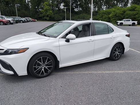 Certified 2023 Toyota Camry SE w/ Cold Weather Package FWD image 2
