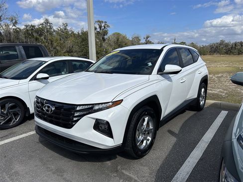 Certified 2024 Hyundai Tucson SE image 4