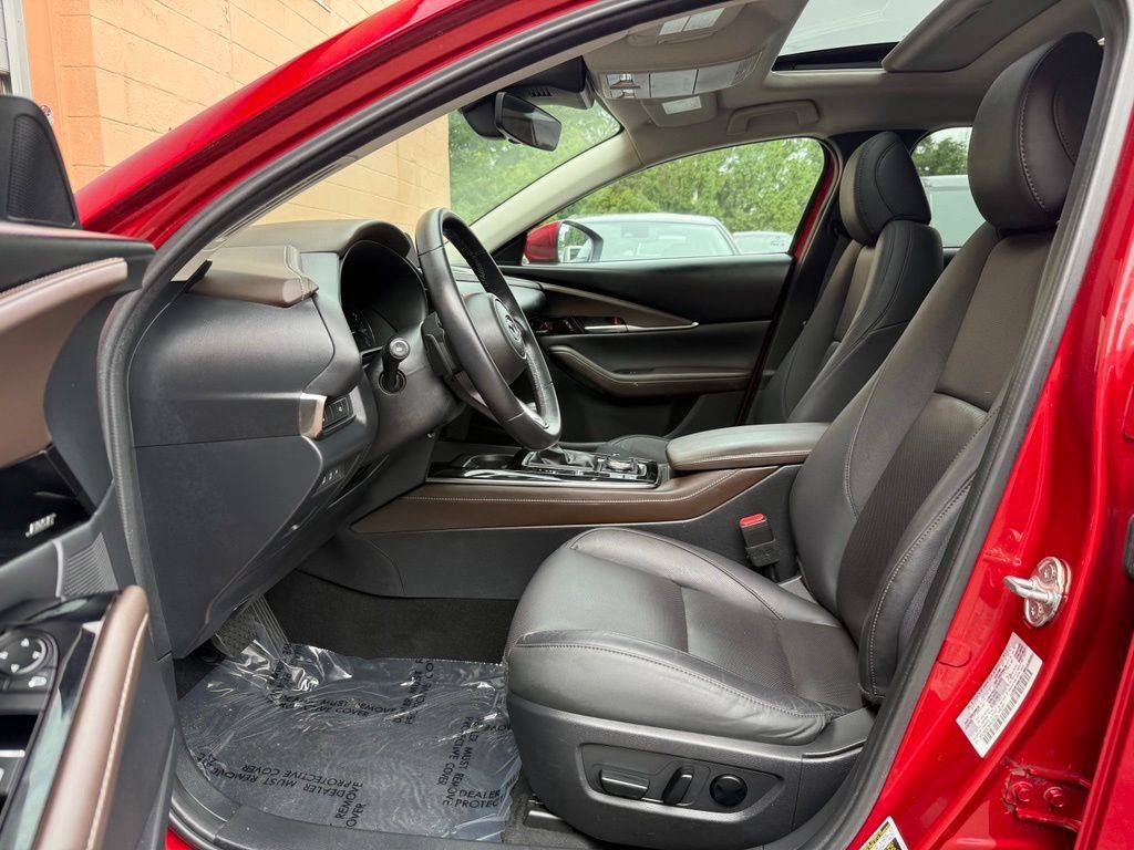 Used 2022 MAZDA CX-30 AWD 2.5 S w/ Premium Package image 9