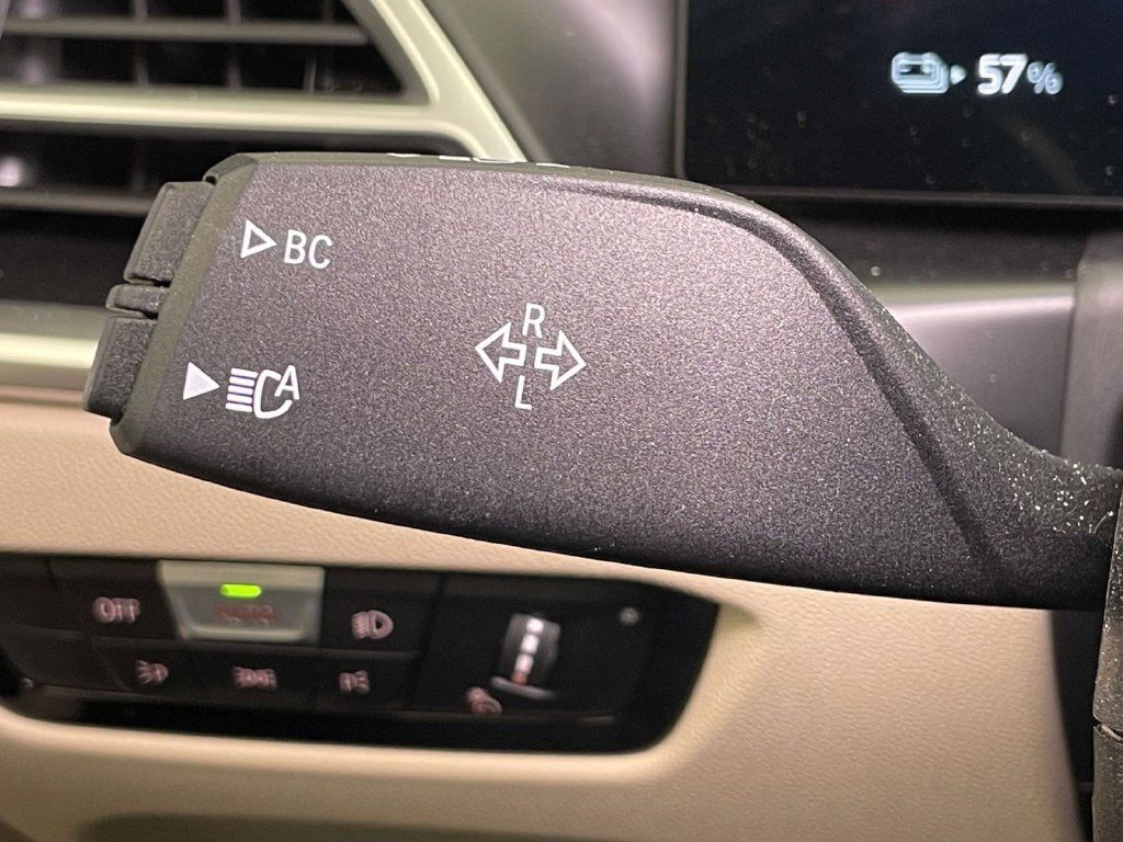 Used 2025 BMW i4 xDrive40i w/ Premium Package AWD/4WD image 35