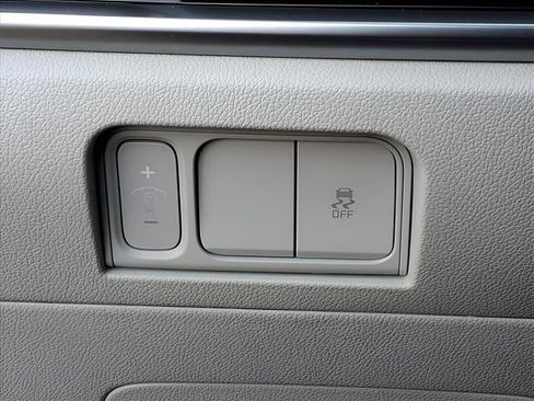 Used 2025 Kia Sorento S w/ Panoramic Sunroof Package image 19