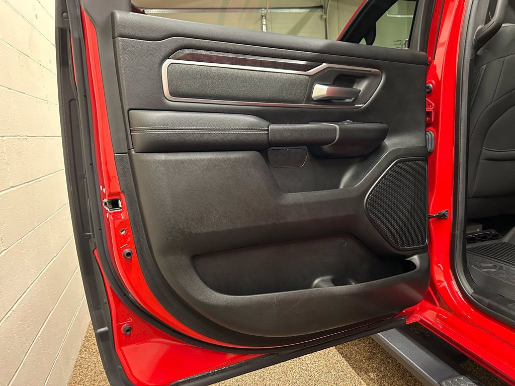 Used 2019 RAM 1500 Big Horn AWD/4WD image 14