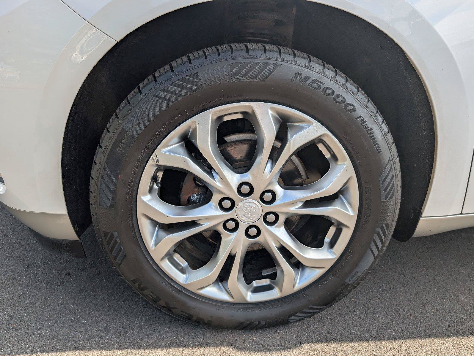 Used 2018 Buick Enclave Avenir w/ Avenir Technology Package FWD image 11