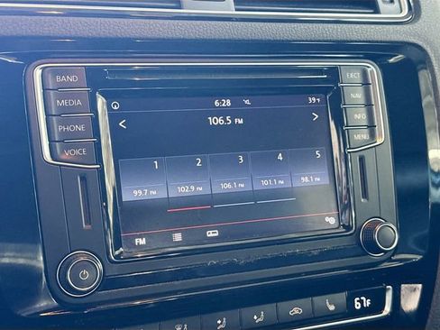 Used 2017 Volkswagen Jetta SEL image 15