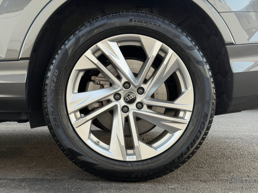 Used 2022 Audi Q7 3.0T Premium Plus w/ Premium Plus Package AWD/4WD image 18