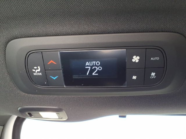New 2026 Chrysler Pacifica Select AWD/4WD image 16