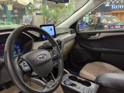 Used 2022 Ford Escape SEL AWD/4WD image 15