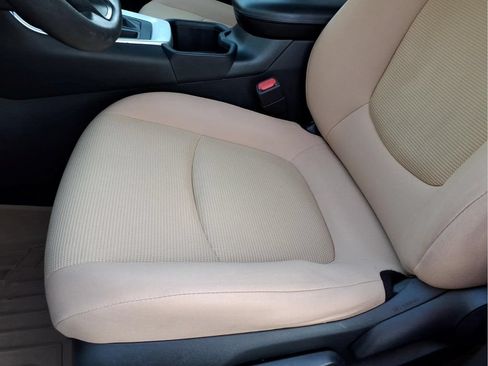 Used 2022 Toyota RAV4 LE FWD image 16