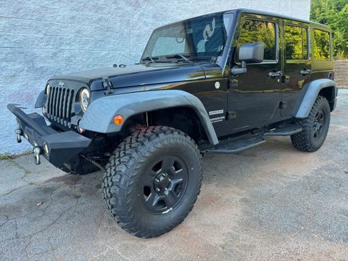 Used 2014 Jeep Wrangler Unlimited Sport w/ Quick Order Package 24S AWD/4WD image 4