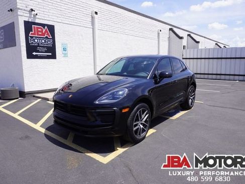 Used 2024 Porsche Macan AWD/4WD image 19