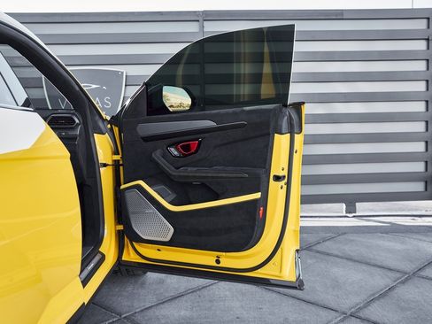 Used 2024 Lamborghini Urus Performante image 31