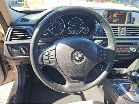 Used 2015 BMW 320i Sedan RWD image 10