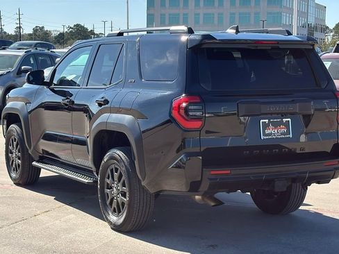 Certified 2025 Toyota 4Runner SR5 image 3