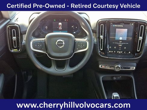 Certified 2025 Volvo XC40 B5 Plus w/ Protection Package Premier image 11