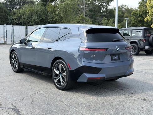 Certified 2022 BMW iX xDrive50 w/ Sport Package AWD/4WD image 7